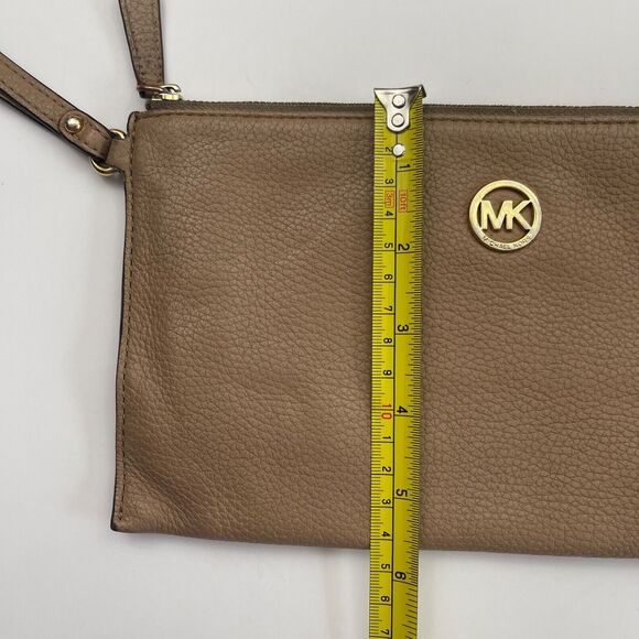 Michael Kors Fulton Brown Large Zip Clutch Wristlet W/Gold Hardware‎ - Picture 11 of 11